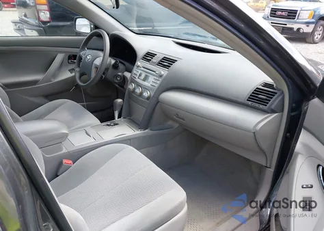 2011 Toyota Camry Le z USA, uszkodzony, nr VIN 4T1BF3EKXBU170120